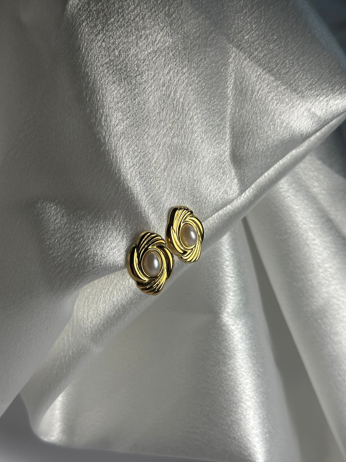 Boucles d'oreilles SÉLYA - Symbole d'Élégance